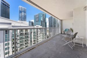1200 Brickell Bay Dr APT 2707, Miami, FL 33131, Sold 07/11/25
