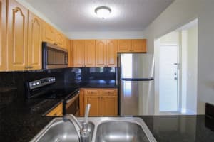 8075 NW 7th St, Miami, FL 33126, Sold 01/10/25