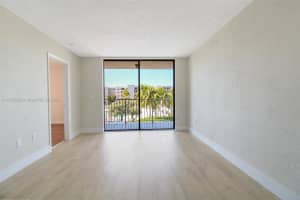 8075 NW 7th St, Miami, FL 33126, Sold 01/10/25