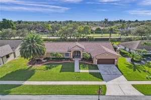 511 NW 197th Ave, Pembroke Pines, FL 33029, Sold 01/31/25