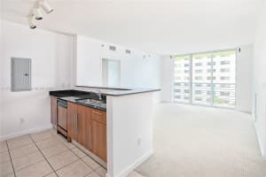 335 S Biscayne Blvd 1108 Miami, FL 33131 - MLS#A11695532