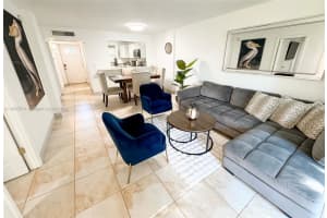 113 Royal Pk Dr, Oakland Park, FL 33309, Sold 12/30/24