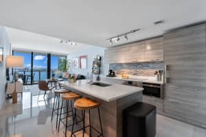 650 NE 32nd St, Miami, FL 33137, Sold 01/16/25