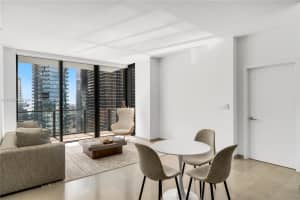 88 SW 7th St Apt 2105, Miami, FL 33130, - MLS#A11695643