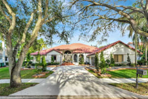 1251 Manor Dr S, Weston, FL 33326, Sold 04/21/25