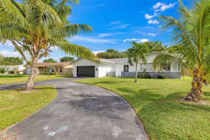 3701 NW 108th Dr, Coral Springs, FL 33065, Sold 03/27/25