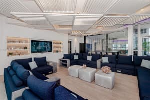 227 NE 2nd St #1806, Miami, FL 33132, Sold 04/07/25