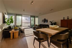 321 Ocean Dr, Miami Beach, FL 33139, Sold 03/24/25