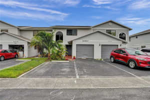 10537 NW 3rd St, Pembroke Pines, FL 33026, Sold 04/22/25