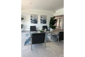 401 Golden Isles Dr 303, Hallandale Beach