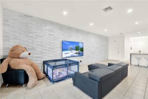 4162 Forest Dr, Weston, FL 33332, Sold 12/27/24