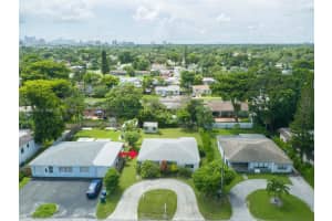 617 SW 4th Ct, Hallandale Beach, FL 33009, Sold 12/04/24