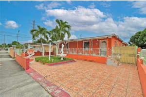 82 E 16th St, Hialeah, FL 33010, Sold 12/23/24