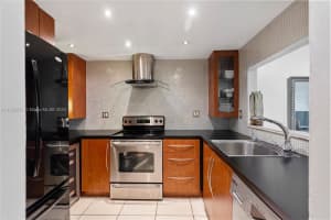 11235 SW 88th St #107e, Miami, FL 33173, Sold 04/25/25