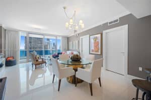 Epic Tower, 200 Biscayne Blvd Way, Miami, FL 33131, Sold 12/24/24