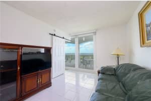 5401 Collins Ave, Miami Beach, FL 33140, Sold 04/16/25