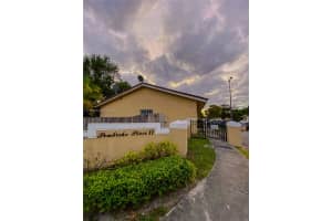 3868 SW 48th Ave, Pembroke Park, FL 33023, Sold 01/24/25