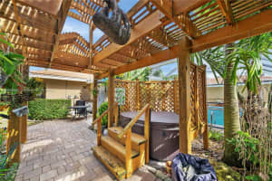 7340 SW 9th St, Plantation, FL 33317, Sold 04/15/25