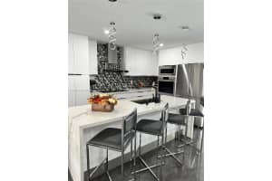 10751 SW 46th St, Miami, FL 33165, Sold 02/03/25