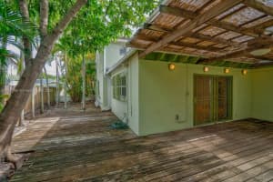 435 W 43rd St, Miami Beach, FL 33140, Sold 02/25/25