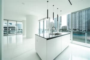 300 Biscayne Blvd Way #401e, Miami, FL 33131, Sold 05/13/25