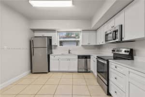 2155 NE Miami Gardens Dr, North Miami Beach, FL 33179 - MLS#A11697301