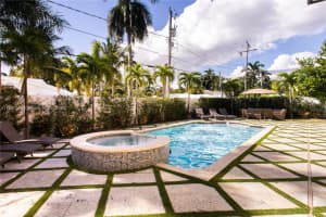 956 Hollywood Blvd, Hollywood, FL 33019, Sold 06/02/25
