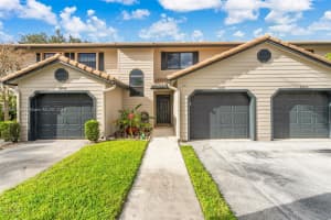 9156 Vineyard Lake Dr, Plantation, FL 33324, Sold 03/31/25