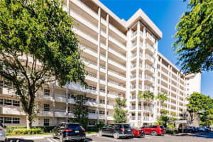 605 Oaks Dr, Pompano Beach, FL 33069, Sold 02/27/25