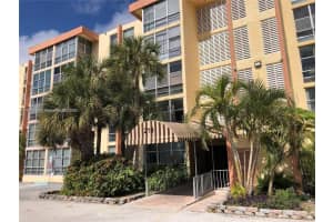 210 172nd St APT 423, Sunny Isles Beach, FL 33160, Sold 02/03/25