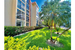210 172nd St APT 423, Sunny Isles Beach, FL 33160, Sold 02/03/25