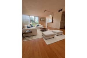 210 172nd St APT 423, Sunny Isles Beach, FL 33160, Sold 02/03/25