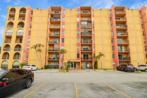 4717 NW 7th St Apt 604-10, Miami, FL 33126, - MLS#A11698060