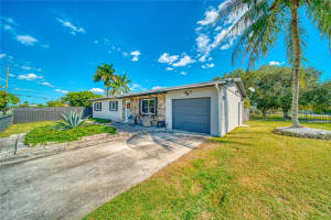 771 SE 15th St, Homestead, FL 33034, Sold 01/18/25