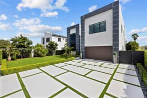 4235 SW 84th Ct, Miami, FL 33155, Sold 12/06/24