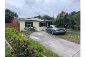 740 N 71st Ave, Hollywood, FL 33024, Sold 02/07/25
