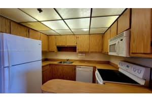 3300 W Rolling Hills Cir, Davie, FL 33328, Sold 01/10/25