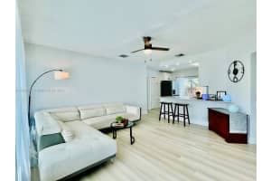 101 NE 21st St, Pompano Beach, FL 33060, Sold 03/25/25