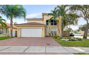 7696 NW 19th St, Pembroke Pines, FL 33024, Sold 01/16/25
