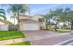 7696 NW 19th St, Pembroke Pines, FL 33024, Sold 01/16/25