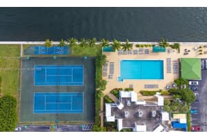 800 Parkview Dr APT 527, Hallandale Beach, FL 33009, - MLS#A11698647