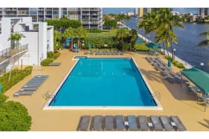 800 Parkview Dr APT 527, Hallandale Beach, FL 33009, - MLS#A11698647