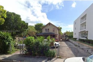 536 Sw 3rd St, Miami
