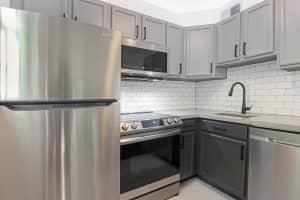 2660 NE 8th Ave, Wilton Manors, FL 33334, Sold 03/03/25