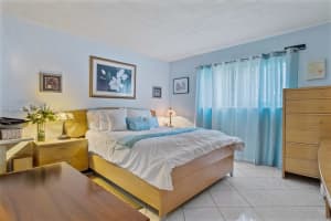 501 Blue Heron Dr 202-a Hallandale Beach, FL 33009 - MLS#A11698744