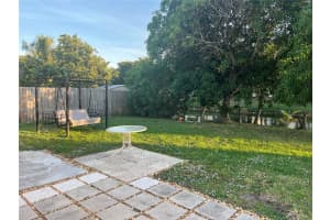 8510 NW 3rd St, Pembroke Pines, FL 33024, Sold 05/09/25