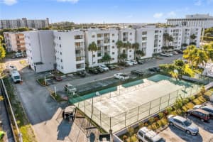 8075 NW 7th St, Miami, FL 33126, Sold 01/31/25