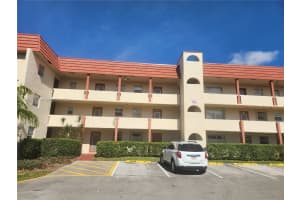 7991 Sunrise Lakes Dr N, Sunrise, FL 33322, Sold 03/28/25