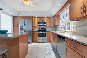 11751 SW 52nd Ct, Cooper City, FL 33330, Sold 12/30/24