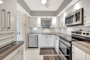 5860 NW 44th St, Lauderhill, FL 33319, Sold 04/01/25